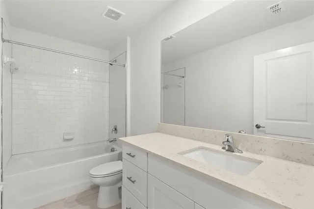 $2,300 | 11756 Radiant Shr Loop, San Antonio, FL 33576