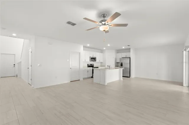 $2,300 | 11756 Radiant Shr Loop, San Antonio, FL 33576