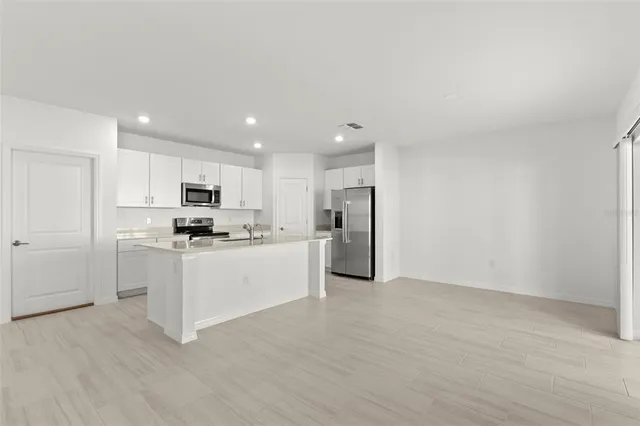 $2,300 | 11756 Radiant Shr Loop, San Antonio, FL 33576