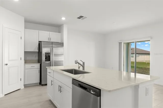 $2,300 | 11756 Radiant Shr Loop, San Antonio, FL 33576