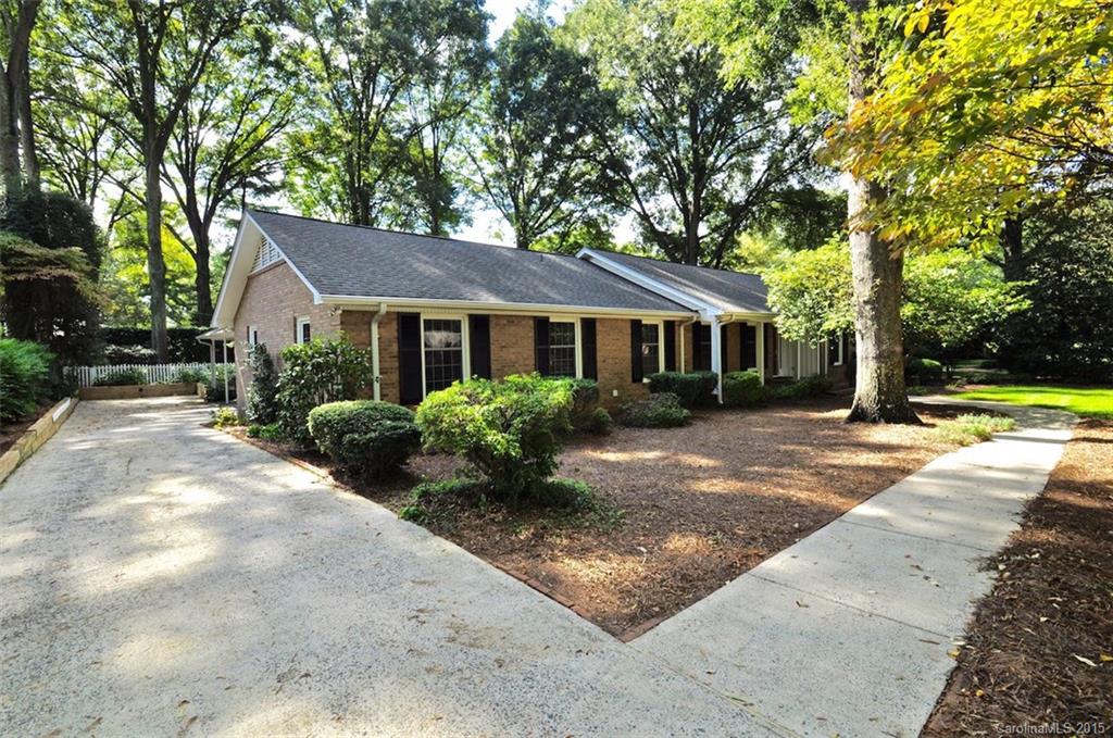 145 Lansdowne Road Charlotte, NC 28270 - Photo 2 of 22 Gallery Image 2