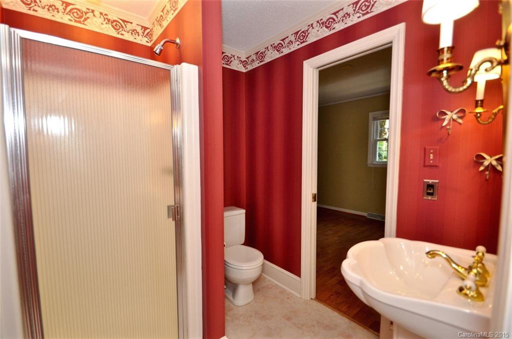 145 Lansdowne Road Charlotte, NC 28270 - Photo 20 of 22 Gallery Image 20