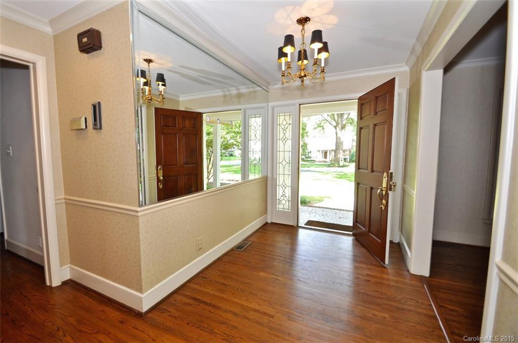 145 Lansdowne Road Charlotte, NC 28270 - Photo 7 of 22 Gallery Image 7