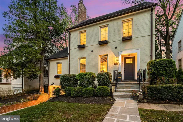 $1,595,000 | 4214 Oakridge Lane, Chevy Chase, MD 20815