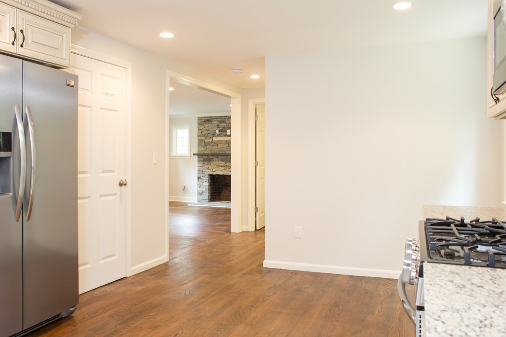 11 Hospital Road Medfield, MA 02052 - Photo 7 of 22 Gallery Image 7