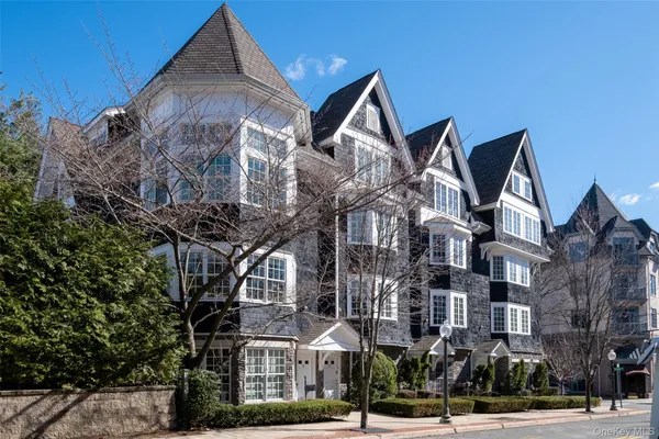 $1,795,000 | 31 1st Street, Pelham, NY 10803