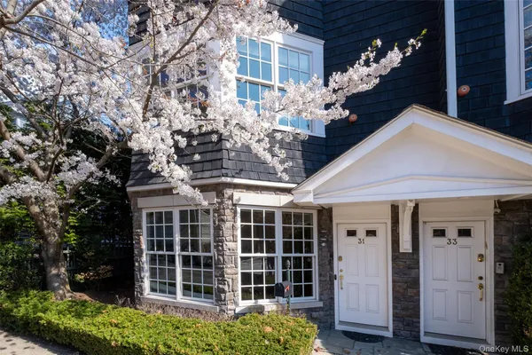 $1,795,000 | 31 1st Street, Pelham, NY 10803