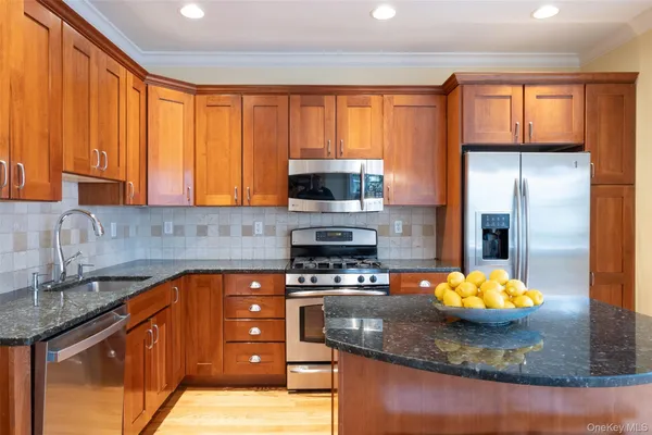 $1,795,000 | 31 1st Street, Pelham, NY 10803