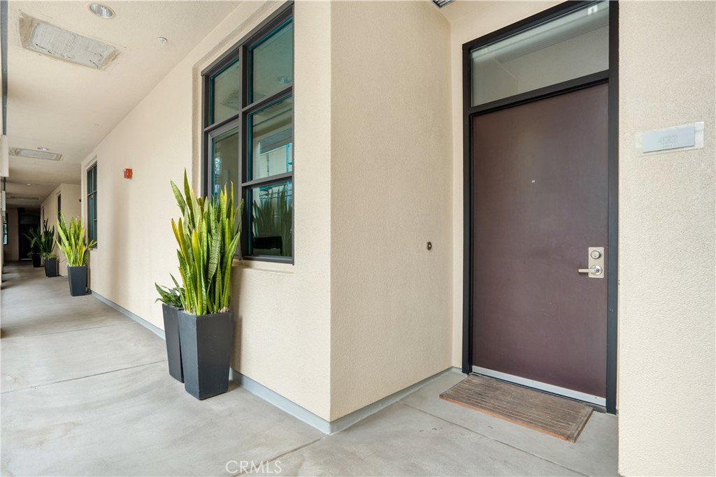 133 The Promenade North, Unit 422 Long Beach, CA 90802 - Photo 2 of 52 a view of an entryway