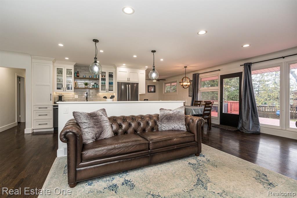1124 Stellma Lane Rochester Hills, MI 48309 - Photo 19 of 44