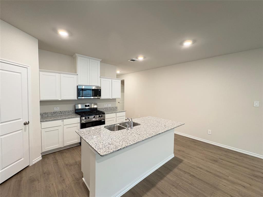 811 Orchid Way Pilot Point, TX 76258 - Photo 5 of 25