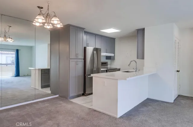 $2,600 | 2511 West Sunflower Avenue, Unit P8, Santa Ana, CA 92704