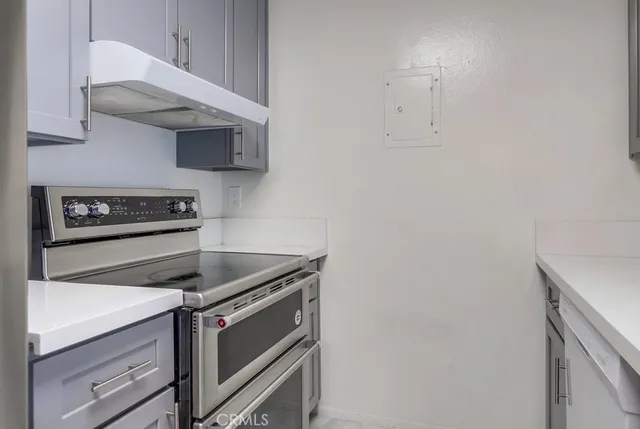 $2,600 | 2511 West Sunflower Avenue, Unit P8, Santa Ana, CA 92704