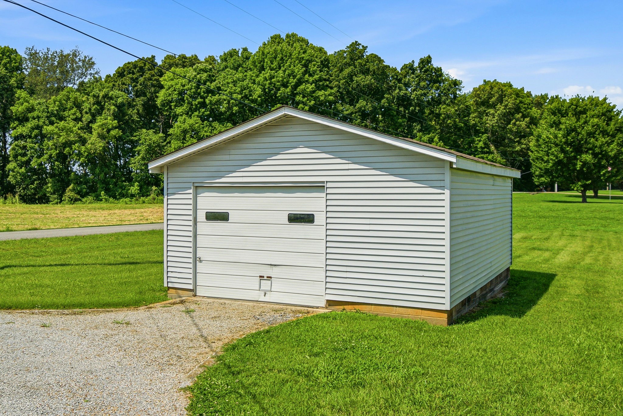 5204 Highway 161 Springfield, TN 37172 - Photo 26 of 40 a front view of a house with a yard