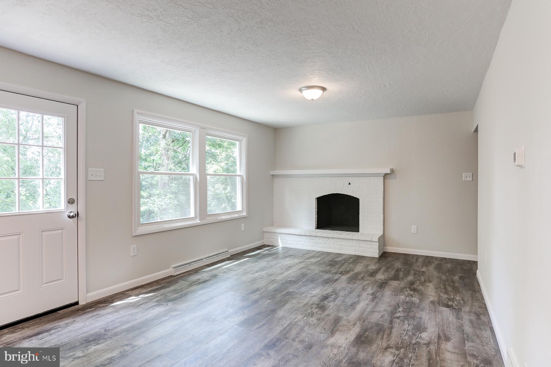 1811 Northview Road York, PA 17406 - Photo 7 of 33 Gallery Image 7