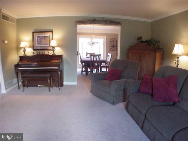 2723 Colonial Road Harrisburg, PA 17112 - Photo 4 of 12 Gallery Image 4