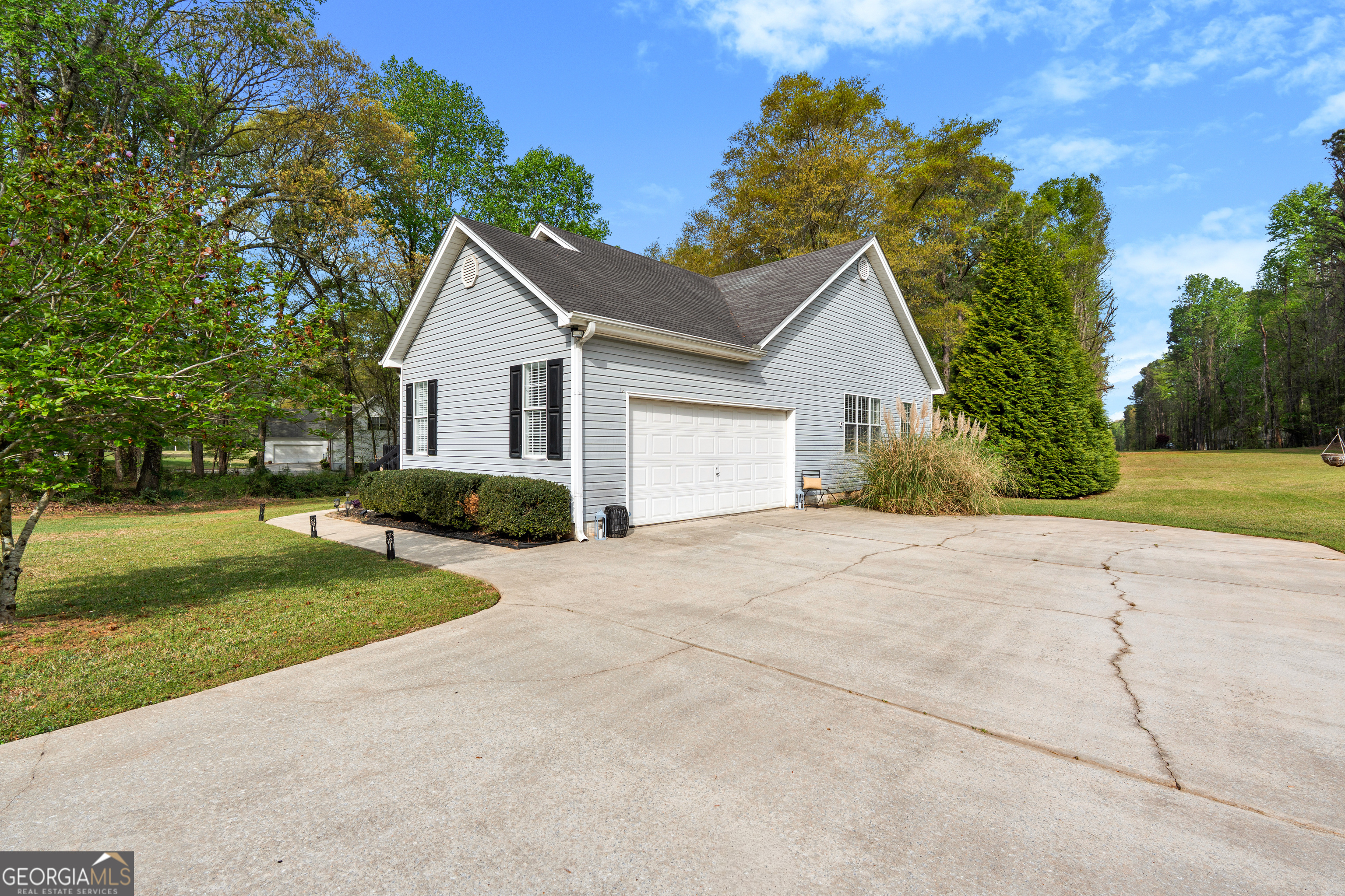 95 O'Tara Woods Drive Newnan, GA 30263 - Photo 2 of 38