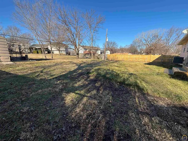 $244,900 | 2509 La Guna Court, Emporia, KS 66801