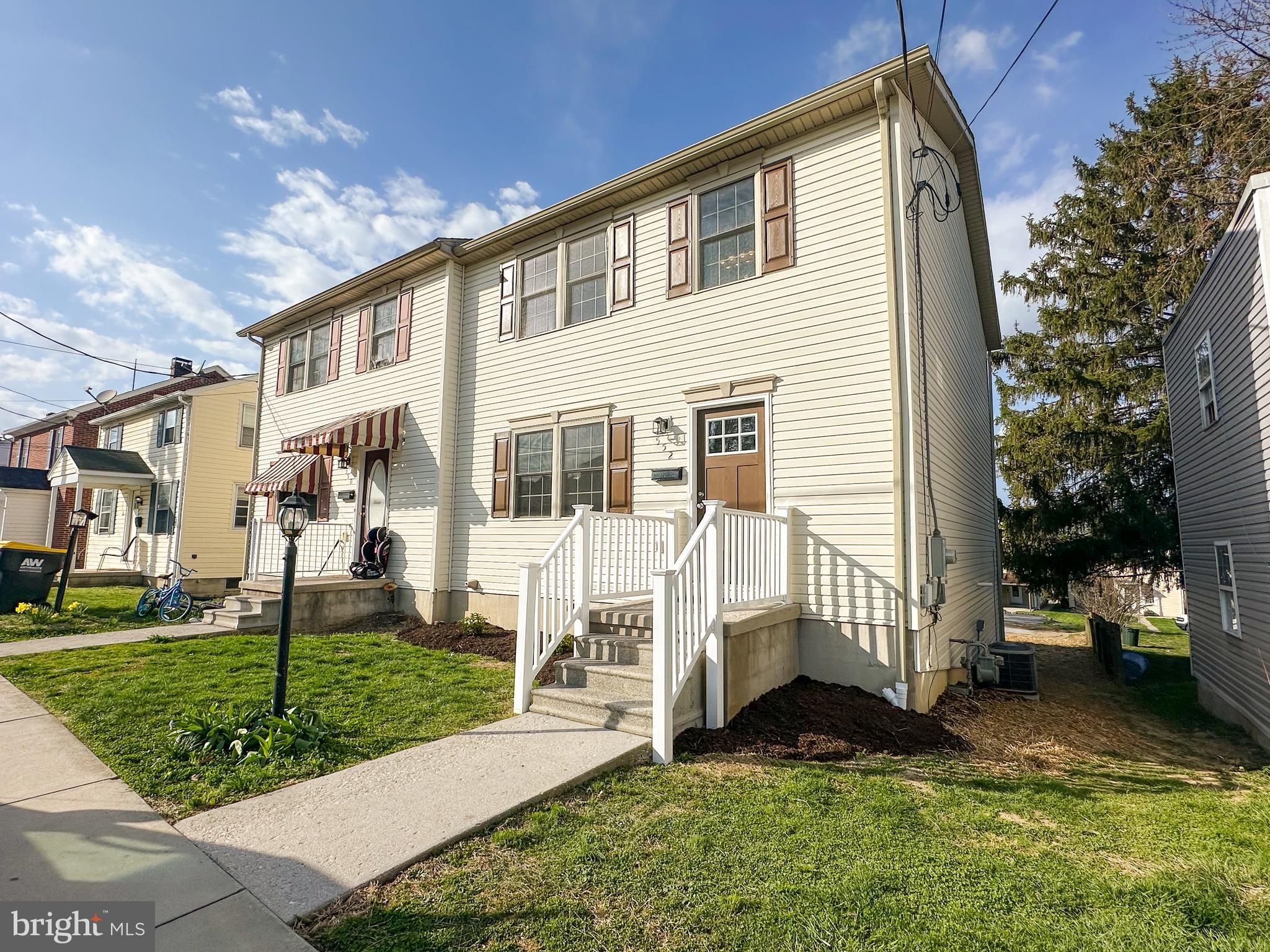 552 Locust Street Hanover, PA 17331 - Photo 2 of 31