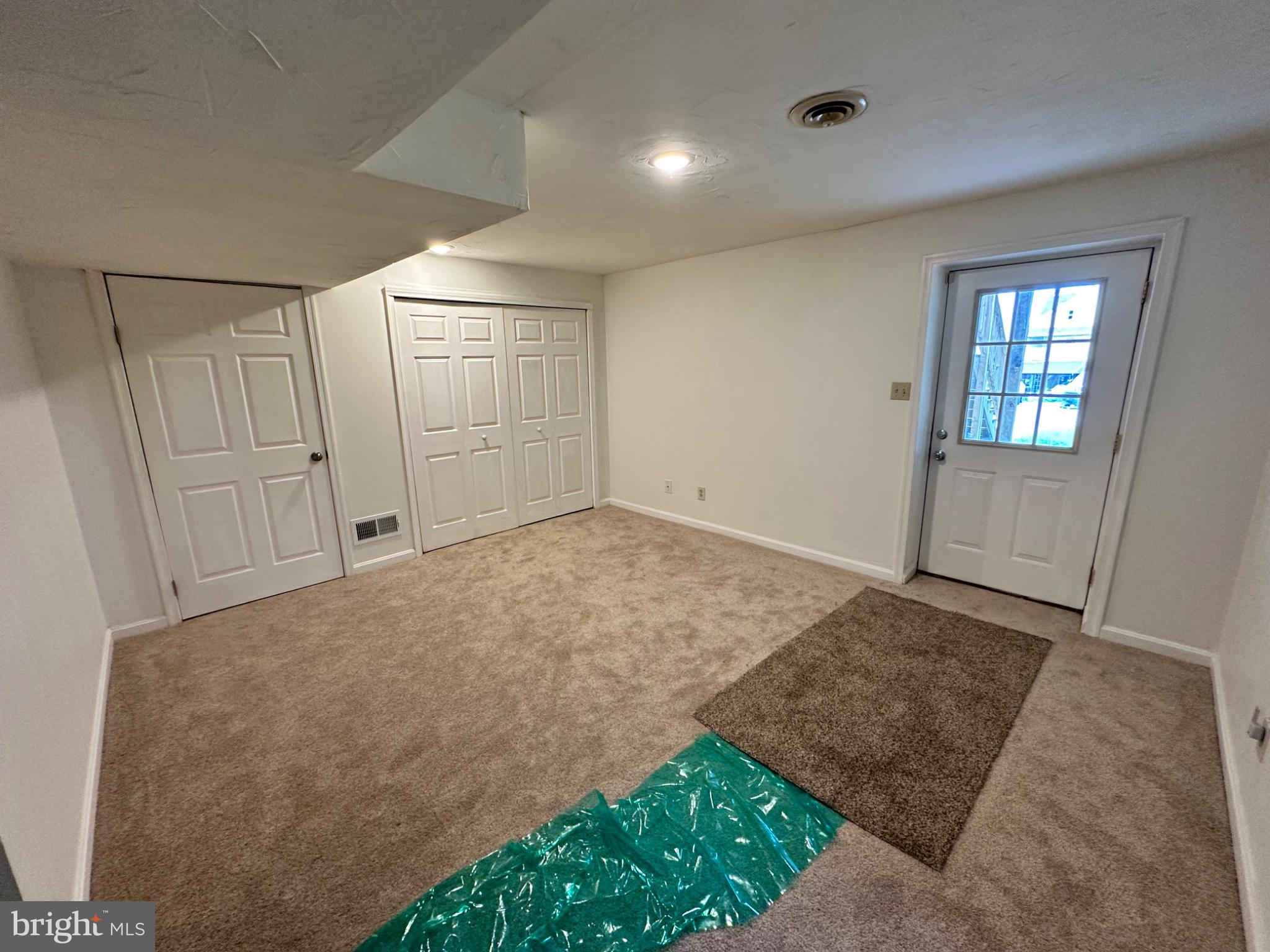 552 Locust Street Hanover, PA 17331 - Photo 26 of 37 Spacious, versatile room with potential.