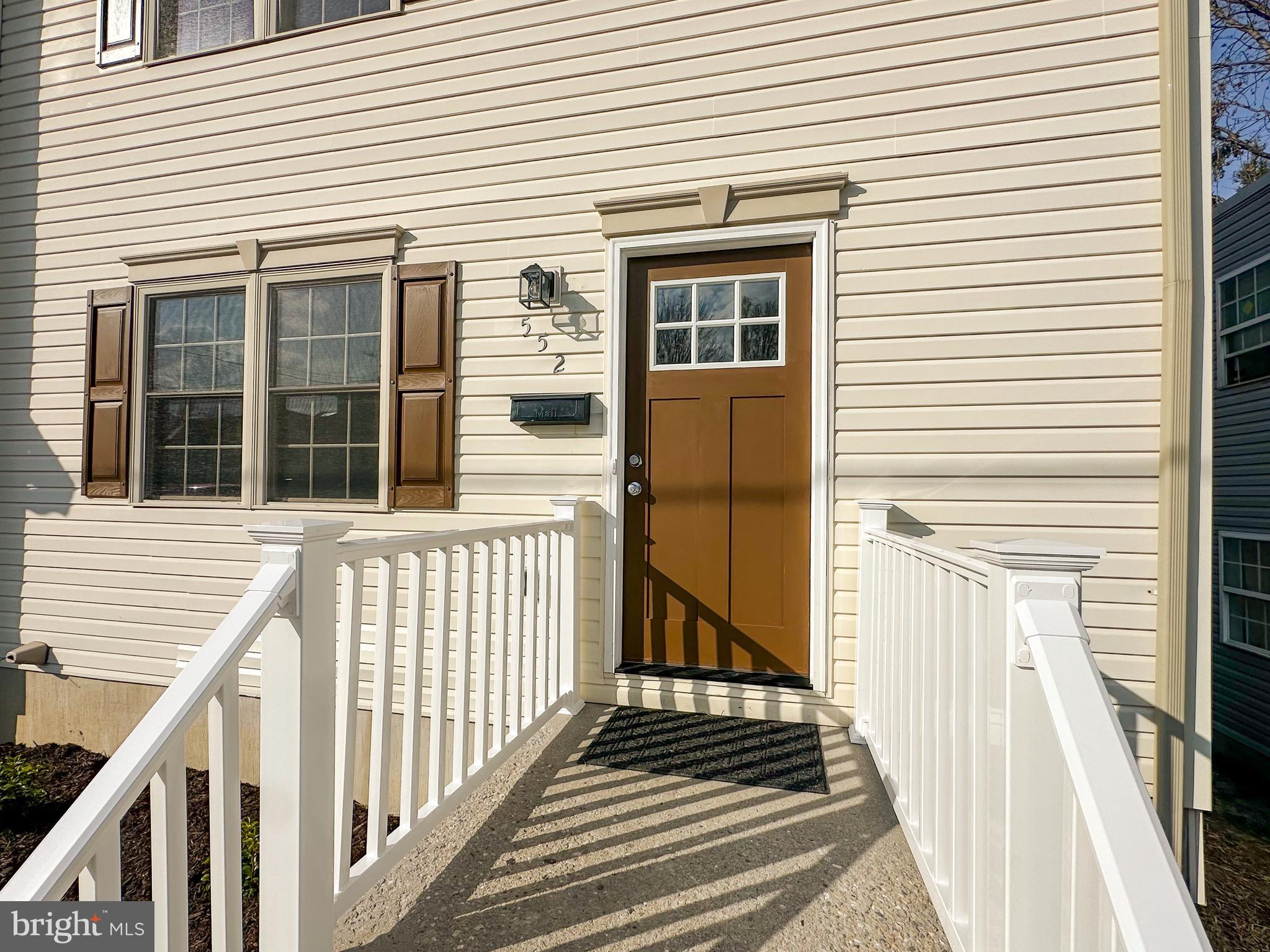 552 Locust Street Hanover, PA 17331 - Photo 3 of 31