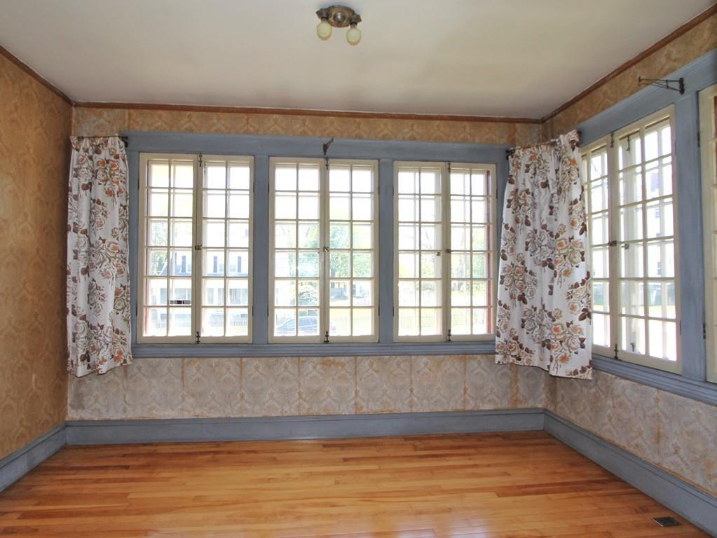 28 Forsberg Street Worcester, MA 01607 - Photo 7 of 20