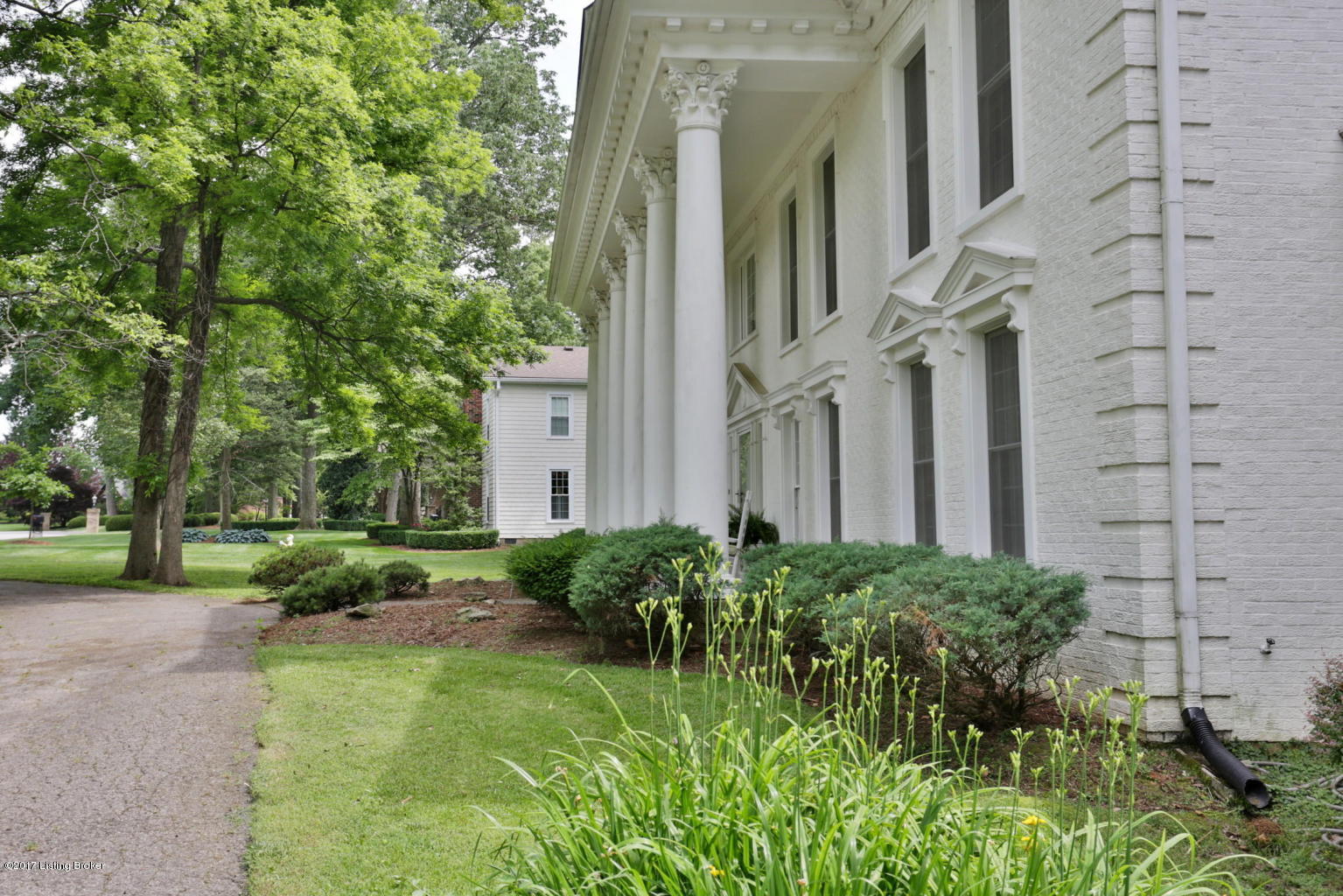 802 Rugby Place Louisville, KY 40222 - Photo 4 of 49 20161101164856532337000000-o