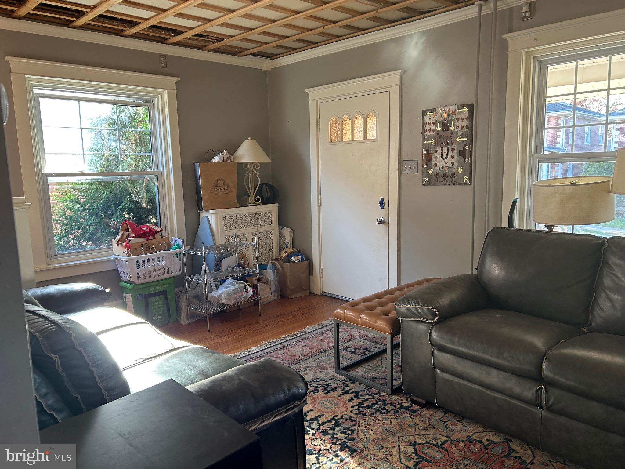 405 State Street Shillington, PA 19607 - Photo 4 of 23 Living Room