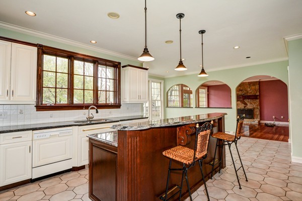 3 Ellingson Road Bedford, MA 01730 - Photo 10 of 30 Gallery Image 10