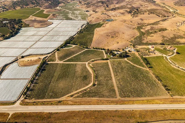 a view of a tennis court