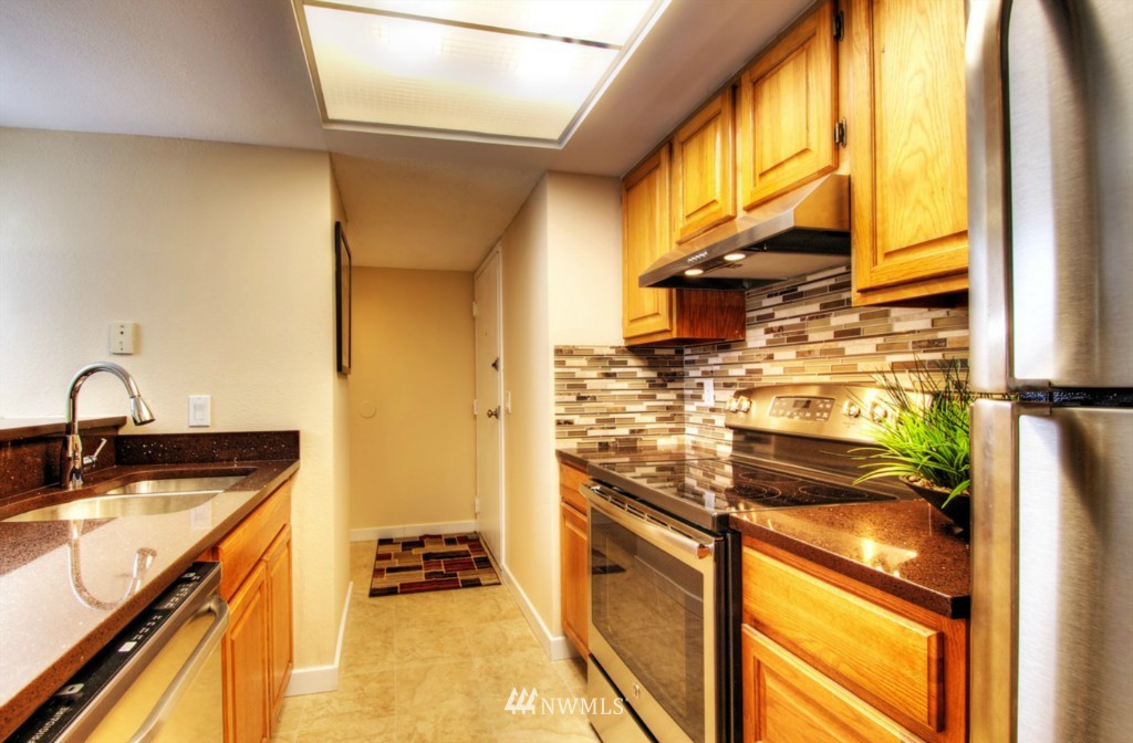 701 Southwest 5th Court, Unit B104 Renton, WA 98057 - Photo 2 of 19