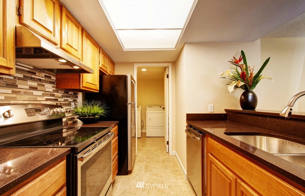 701 Southwest 5th Court, Unit B104 Renton, WA 98057 - Photo 3 of 19