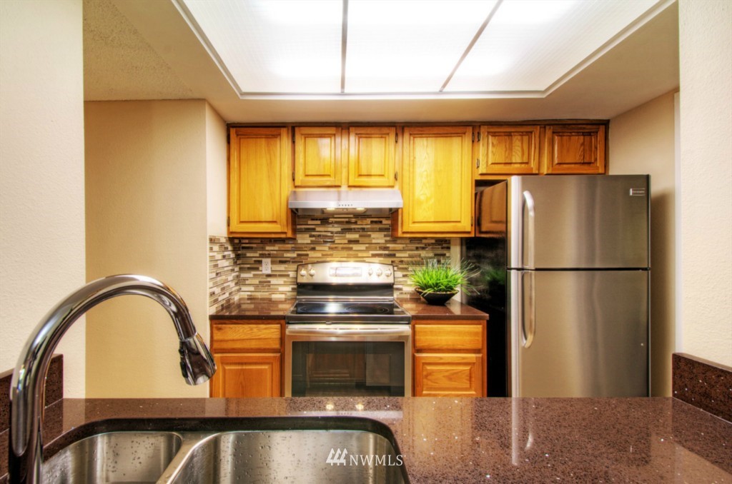 701 Southwest 5th Court, Unit B104 Renton, WA 98057 - Photo 4 of 19