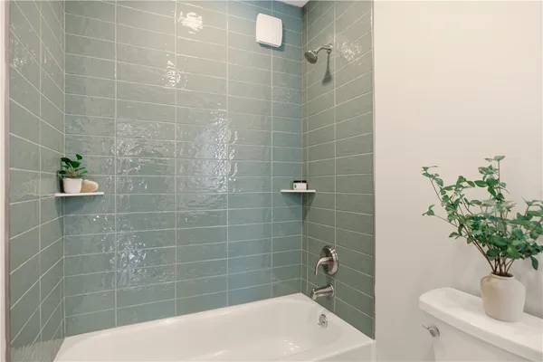 $549,000 | 85 Bayview Avenue, Unit 2, Bristol, RI 02809