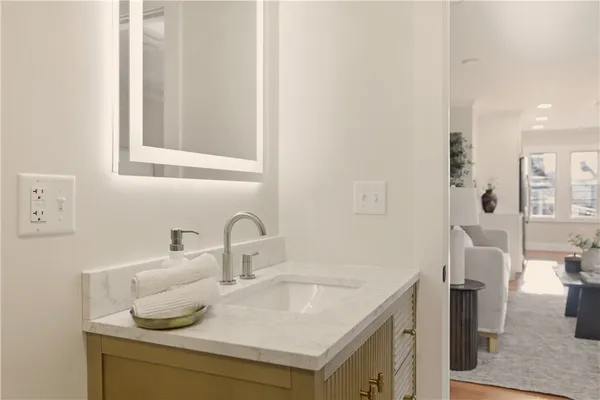 $549,000 | 85 Bayview Avenue, Unit 2, Bristol, RI 02809