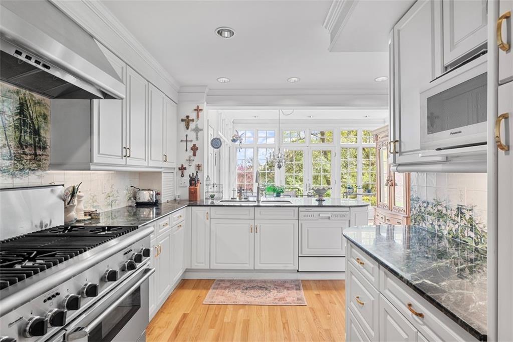 251 Fairview Road Pittsburgh, PA 15238 - Photo 12 of 49 Gallery Image 12