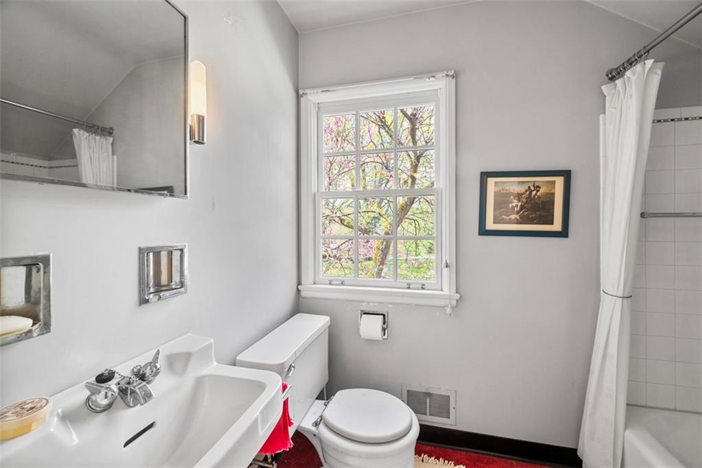 251 Fairview Road Pittsburgh, PA 15238 - Photo 40 of 49 4th full bath on 2nd floor