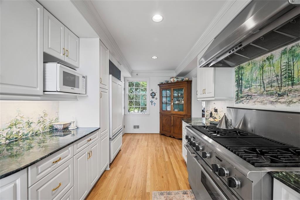 251 Fairview Road Pittsburgh, PA 15238 - Photo 10 of 49 Gallery Image 10