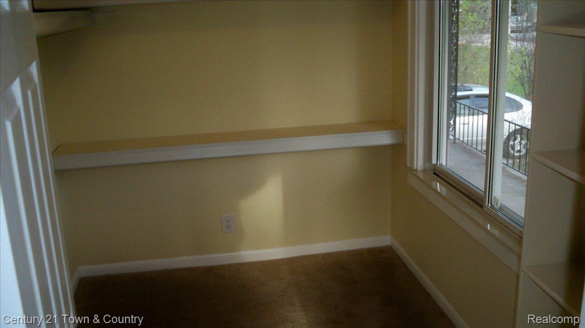 350 Grace Avenue Rochester, MI 48307 - Photo 16 of 25 100_2851
