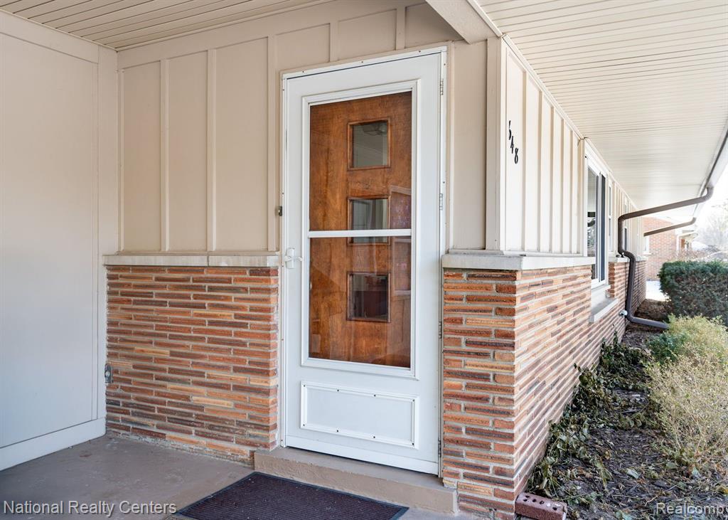 1648 Welch Road Walled Lake, MI 48390 - Photo 3 of 30 Gallery Image 3