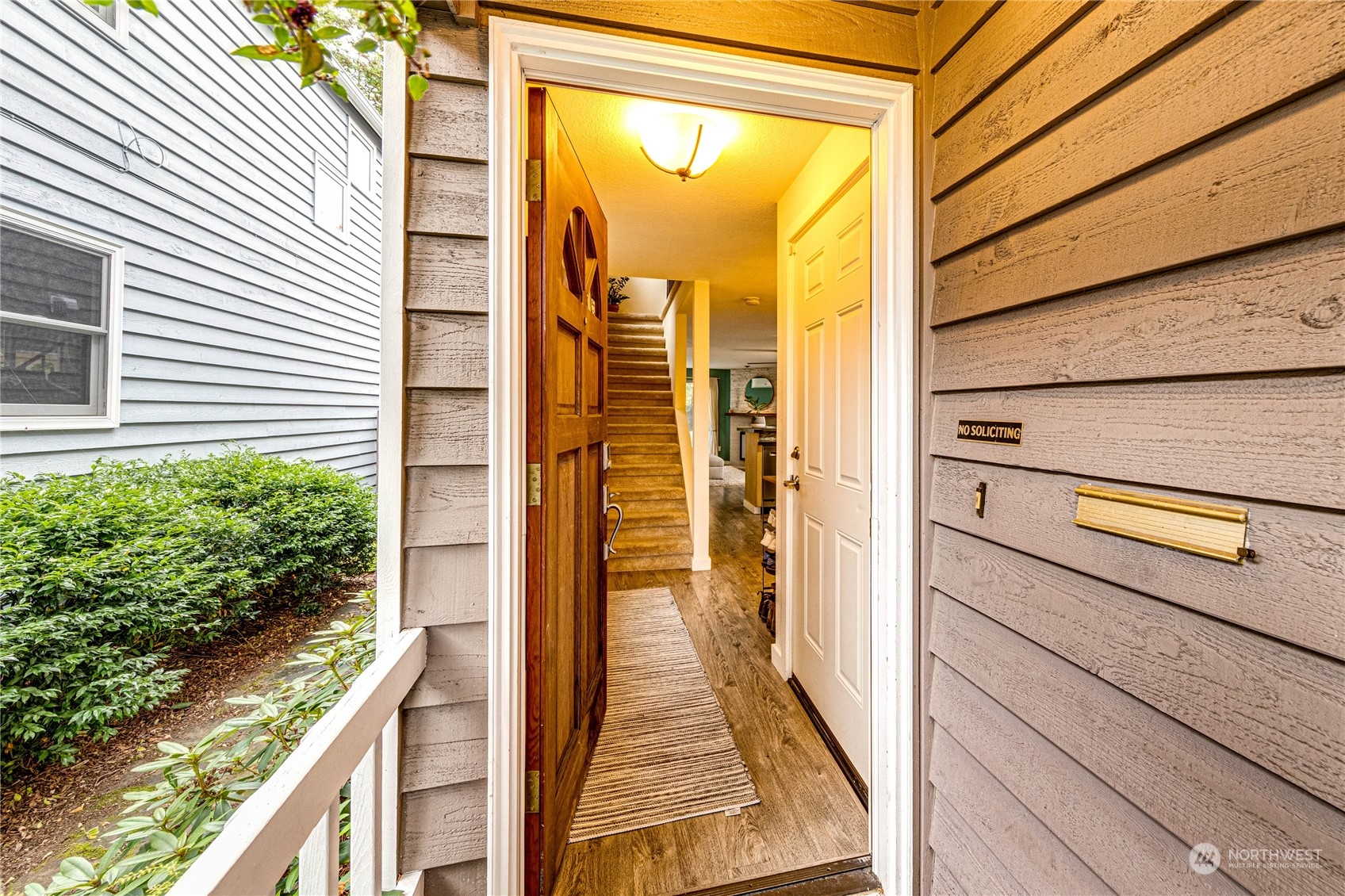 924 North 86th Street Seattle, WA 98103 - Photo 4 of 27