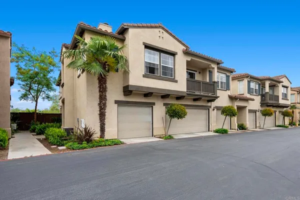 $549,900 | 4450 Brisbane Way, Unit 6, Oceanside, CA 92058