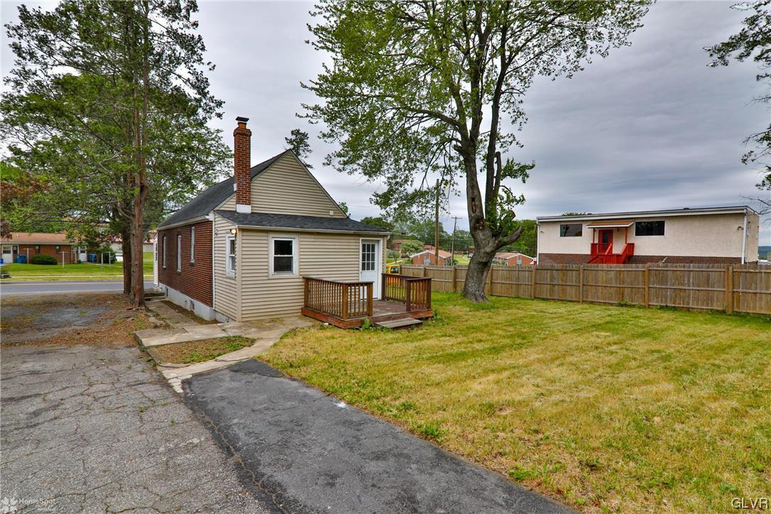 1246 Pembroke Road Bethlehem, PA 18017 - Photo 5 of 20 Gallery Image 5