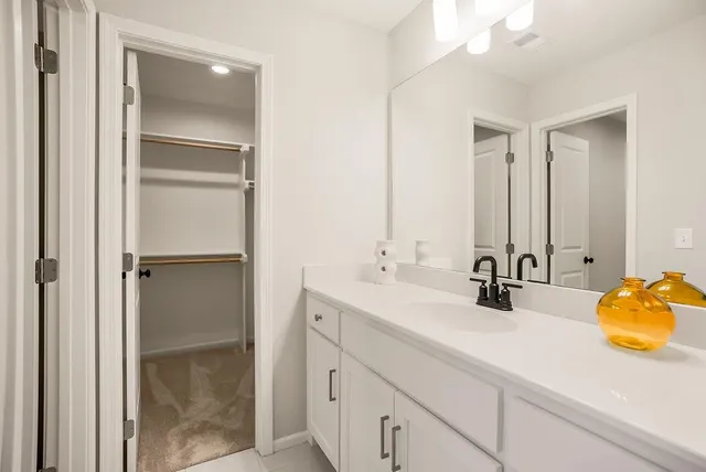 $896,097 | 17508 Manor Street, Overland Park, KS 66085