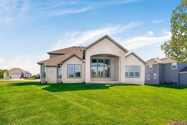 $896,097 | 17508 Manor Street, Overland Park, KS 66085