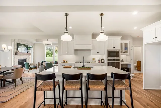 $896,097 | 17508 Manor Street, Overland Park, KS 66085