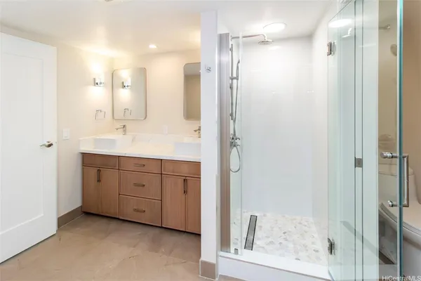 $4,700 | 1177 Queen Street, Unit 2606, Honolulu, HI 96814