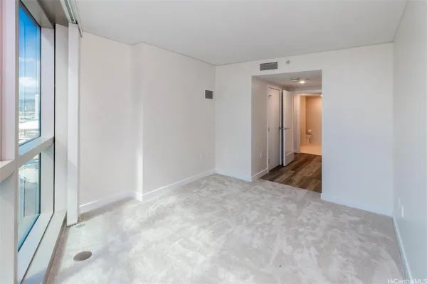 $4,700 | 1177 Queen Street, Unit 2606, Honolulu, HI 96814