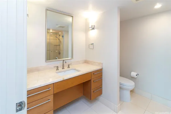 $4,700 | 1177 Queen Street, Unit 2606, Honolulu, HI 96814