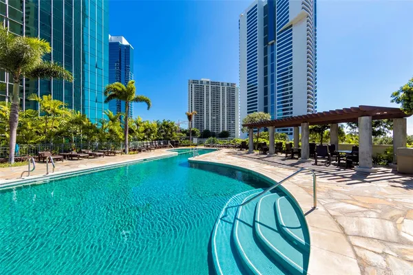 $4,700 | 1177 Queen Street, Unit 2606, Honolulu, HI 96814